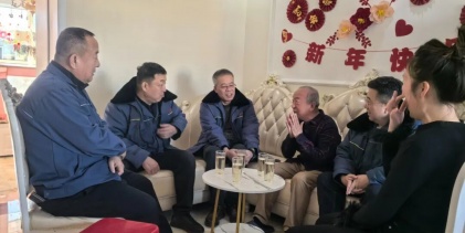 情暖新春 心系職工——鋼興公司領(lǐng)導(dǎo)春節(jié)前夕入戶走訪慰問困難職工